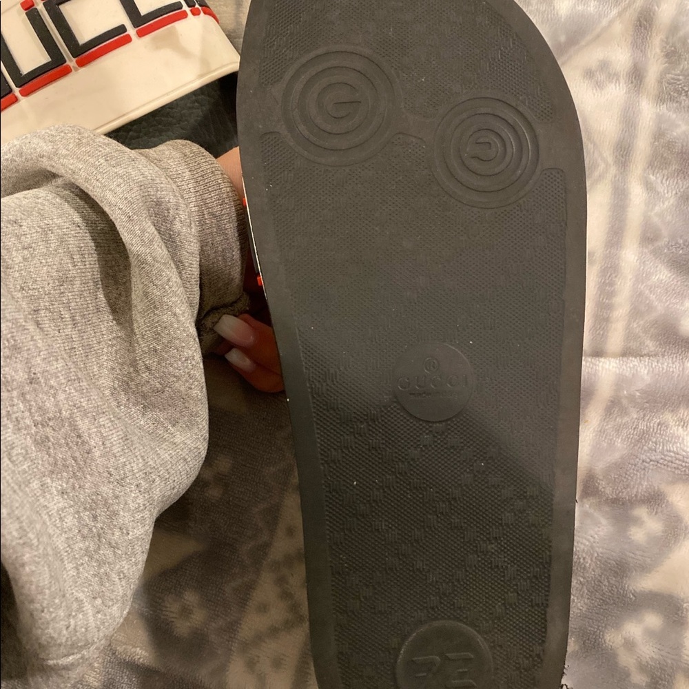 Gucci slides - Picture 3 of 3